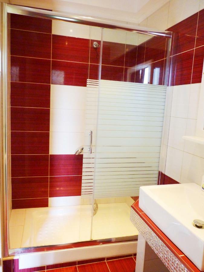 Yannis Apartments Áfitos Extérieur photo