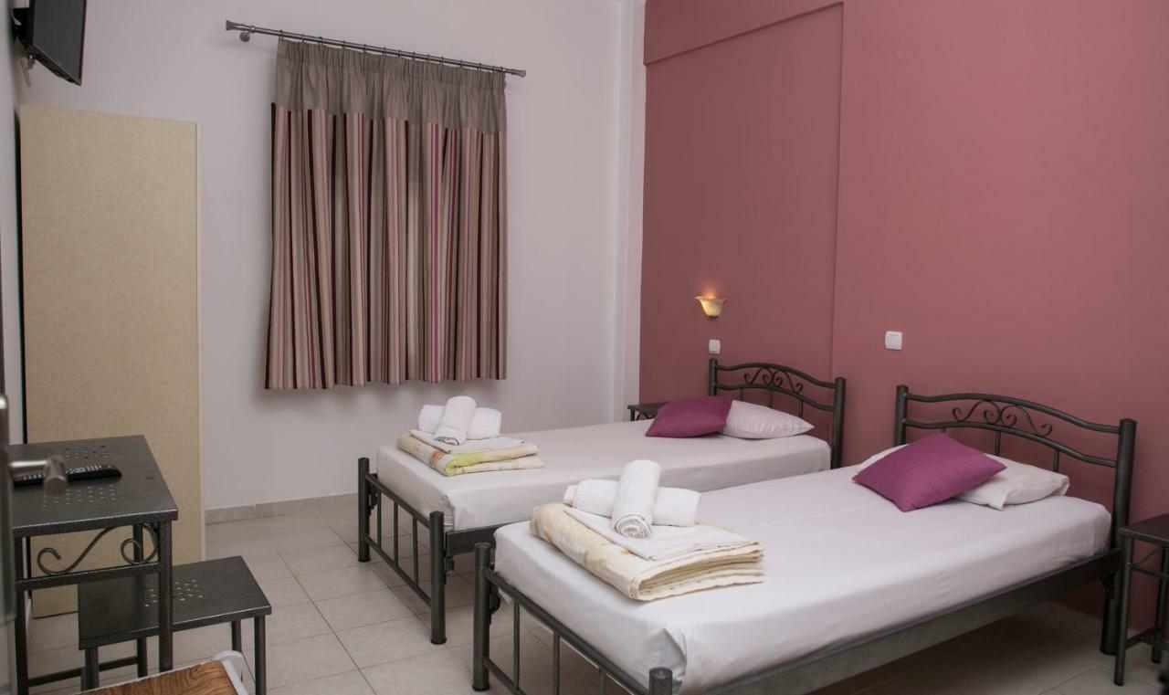 Yannis Apartments Áfitos Extérieur photo