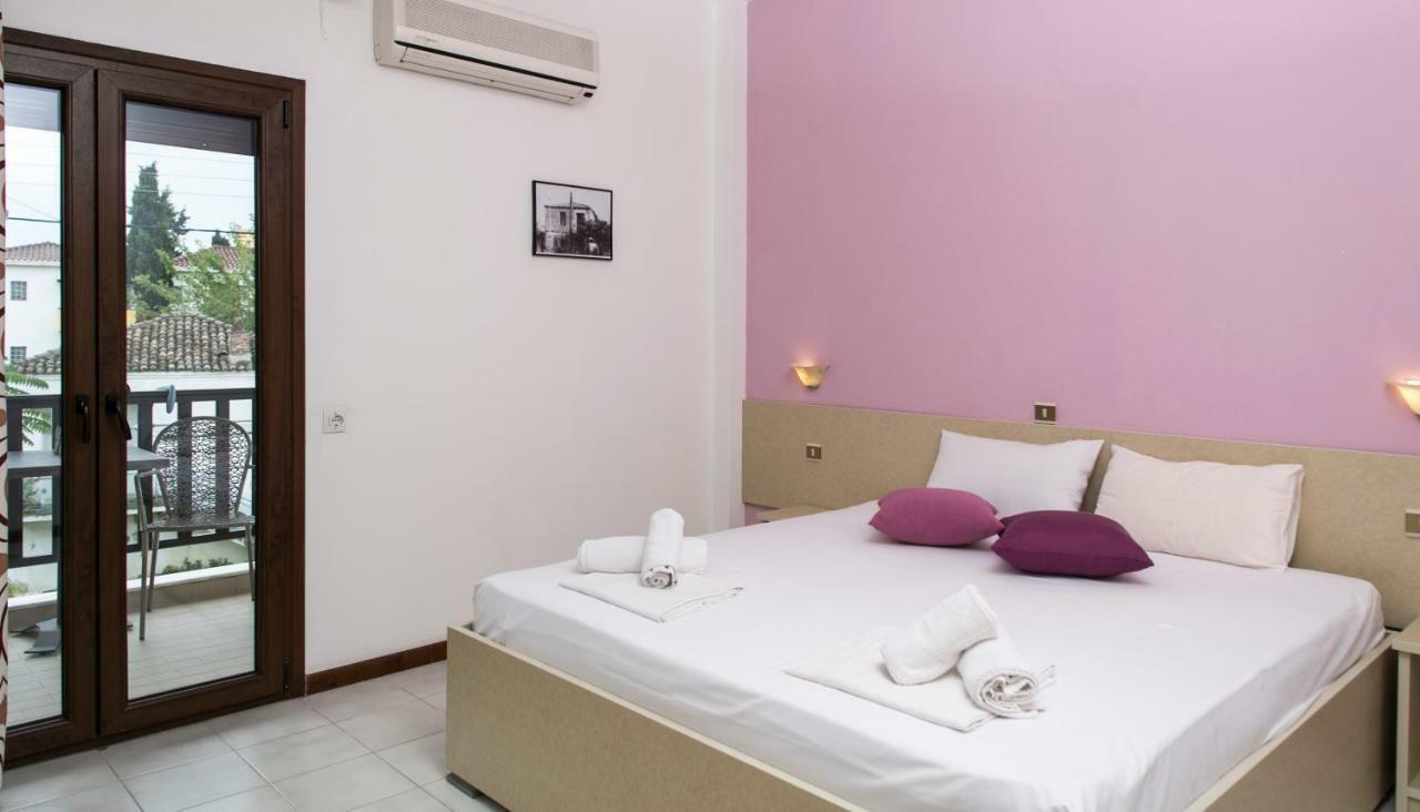 Yannis Apartments Áfitos Extérieur photo